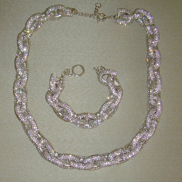 Brilliant Silver-Tone and Rhinestone Chain Link Bracelet - BLING! - Picture 14 of 14